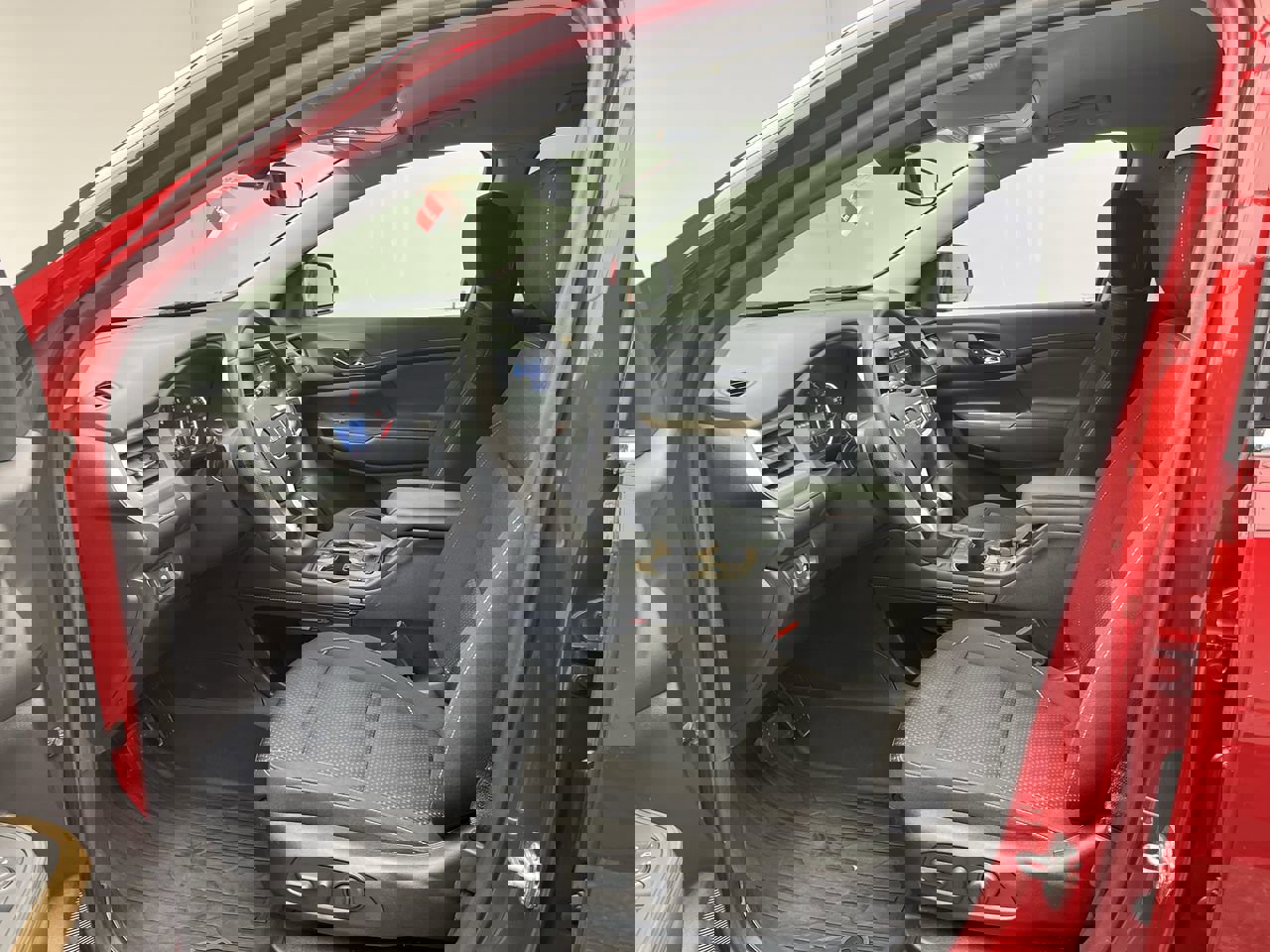 2023 Gmc Acadia SL photo 2