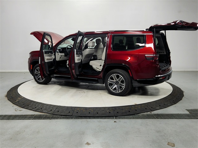 2024 Jeep Wagoneer Base photo 13