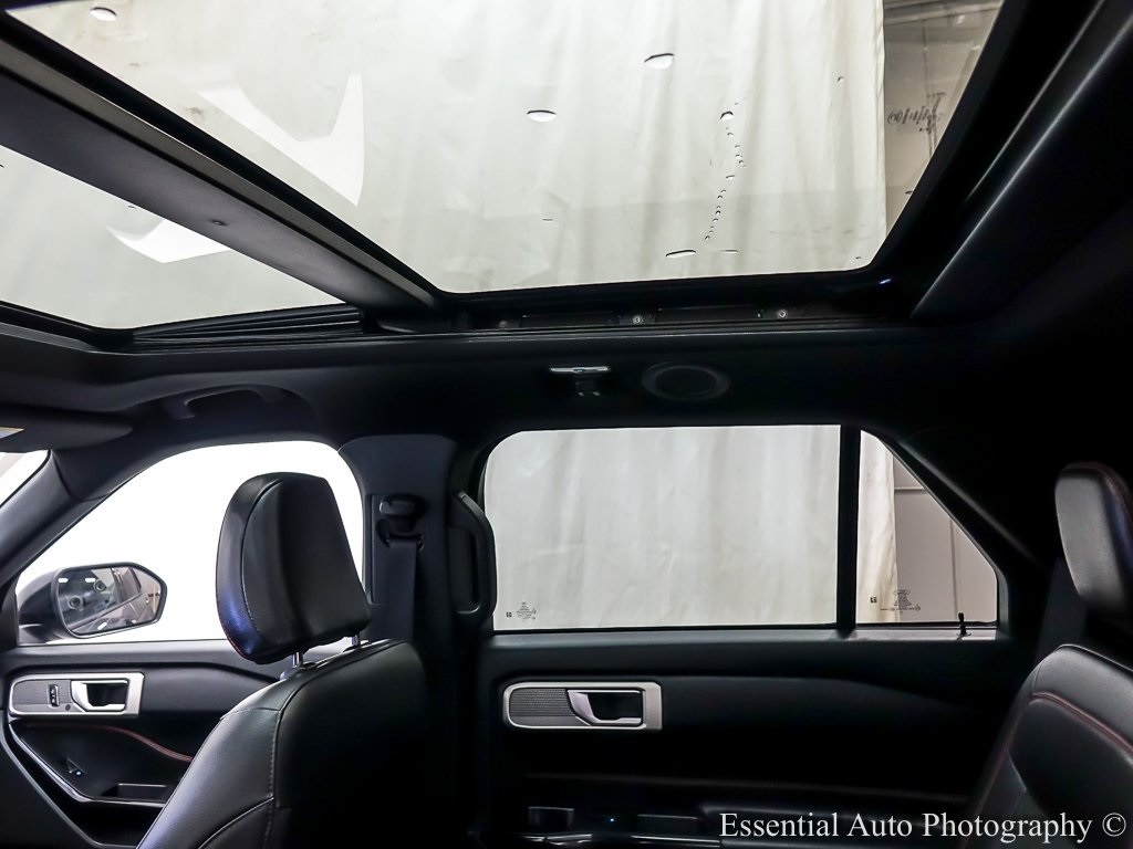 2023 Ford Explorer ST-Line photo 12