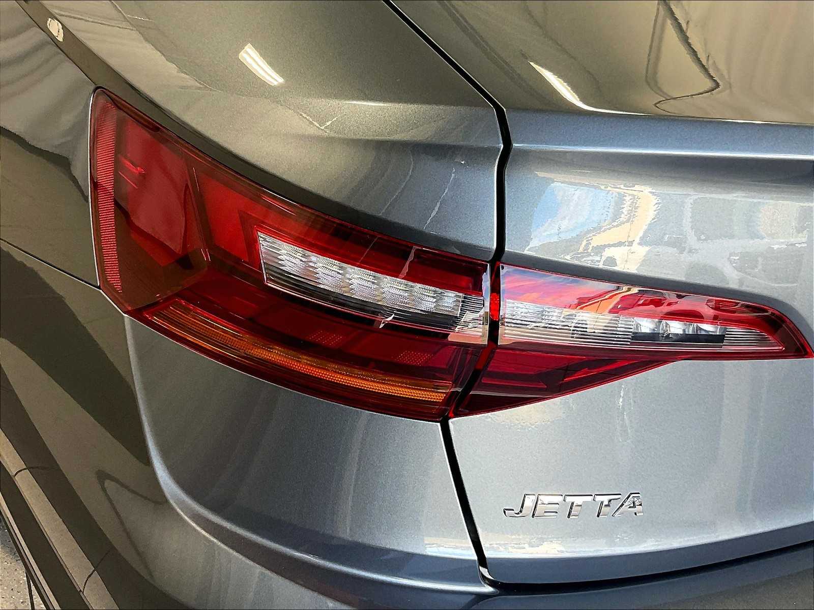 2019 Volkswagen Jetta SE photo 32
