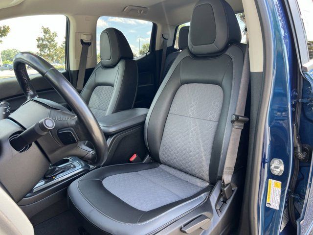 2019 Chevrolet Colorado Z71 photo 3