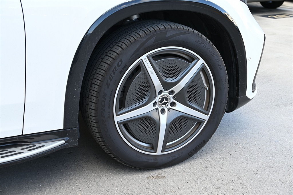 2024 Mercedes Benz EQS SUV 450 photo 5