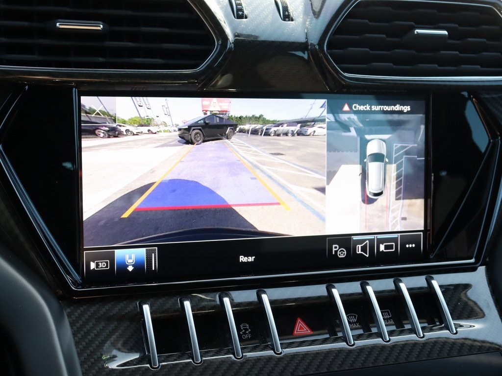 2022 Lamborghini Urus photo 38