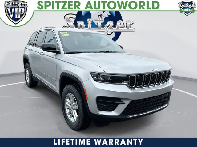 2025 Jeep Grand Cherokee Laredo's photo