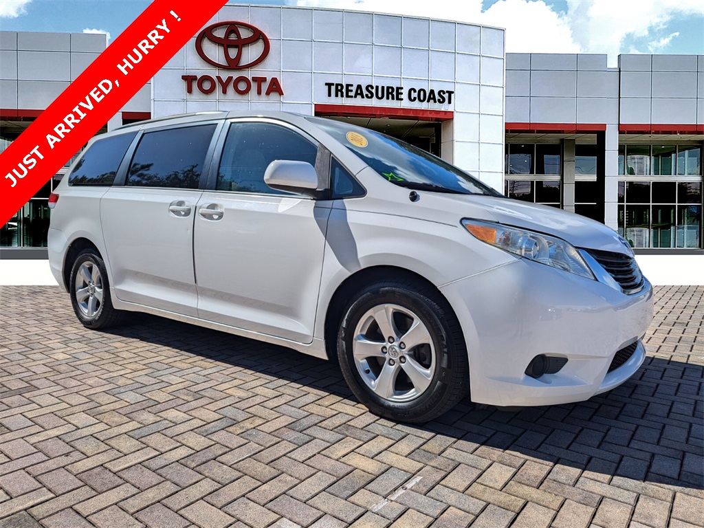 2013 Toyota Sienna LE