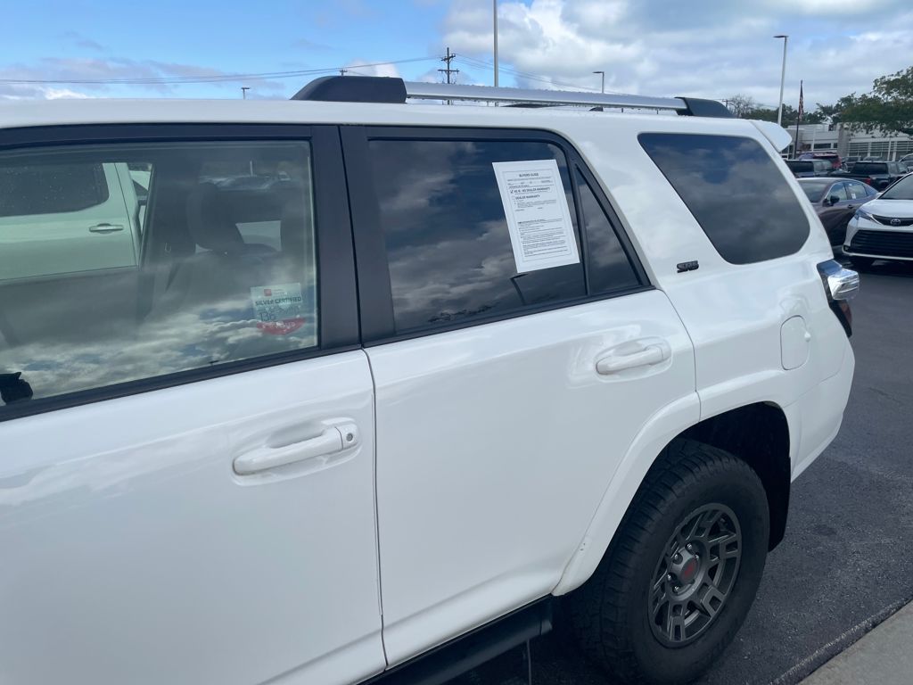 2020 Toyota 4Runner TRD Off-Road Premium photo 4