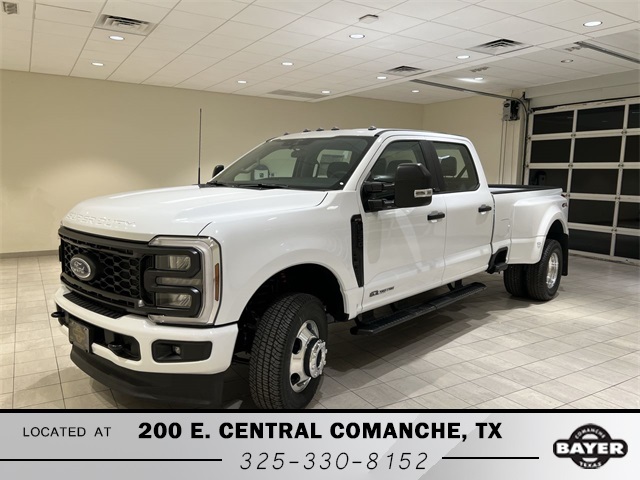 2026 Ford F-350 Super Duty XL's photo