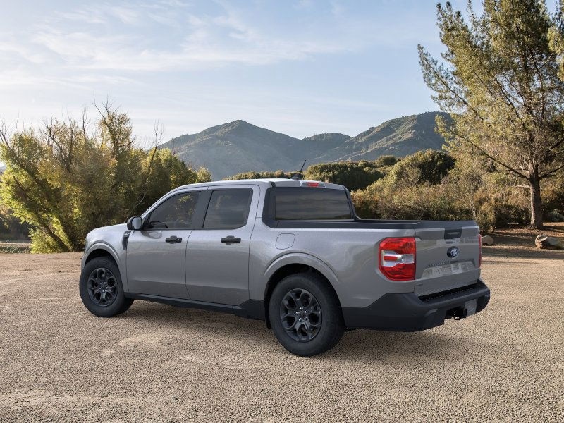 2025 Ford Maverick XLT photo 2