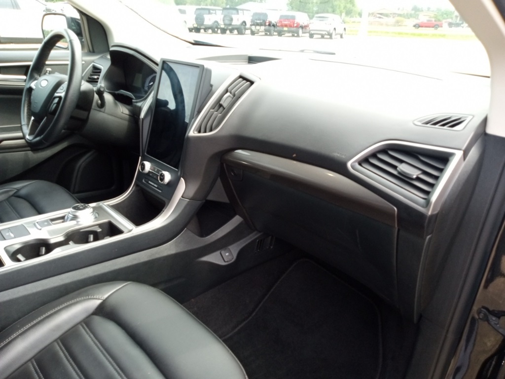 2023 Ford Edge SEL photo 21