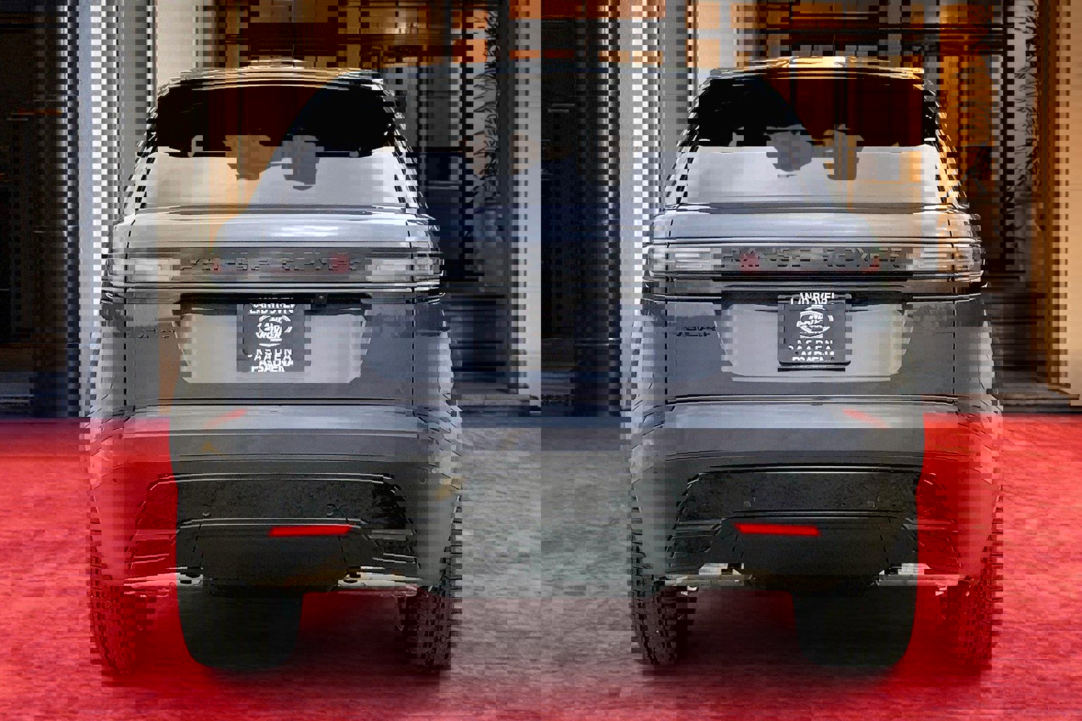 2025 Land Rover Range Rover Velar S photo 4