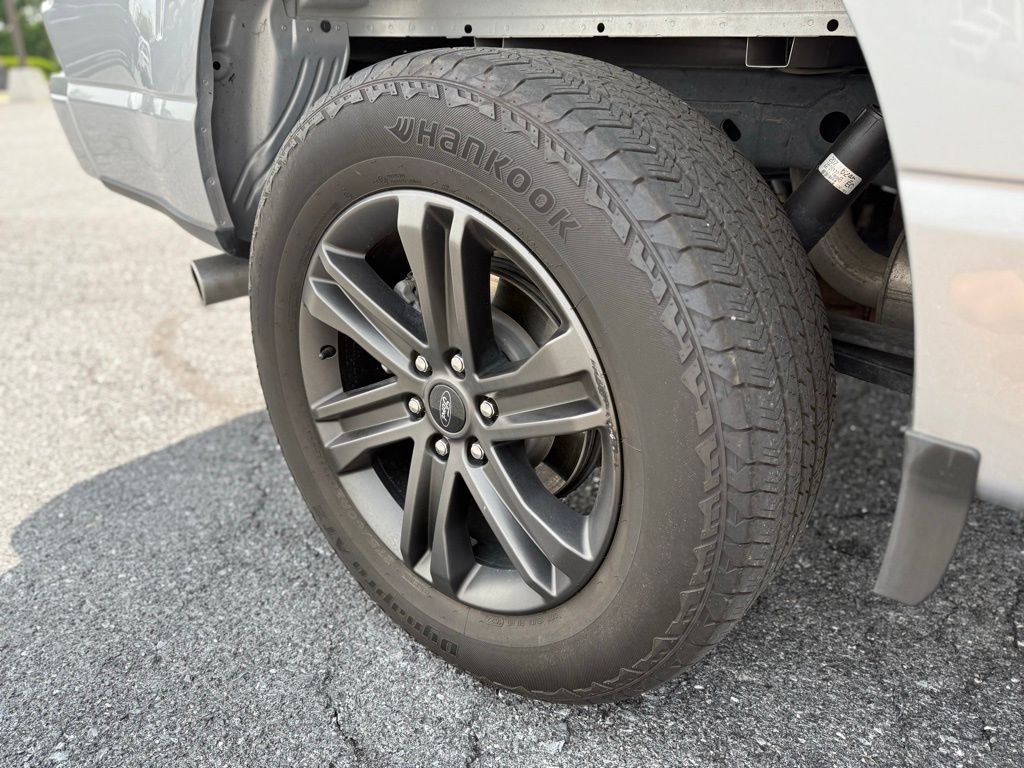 2022 Ford F-150 XLT photo 9