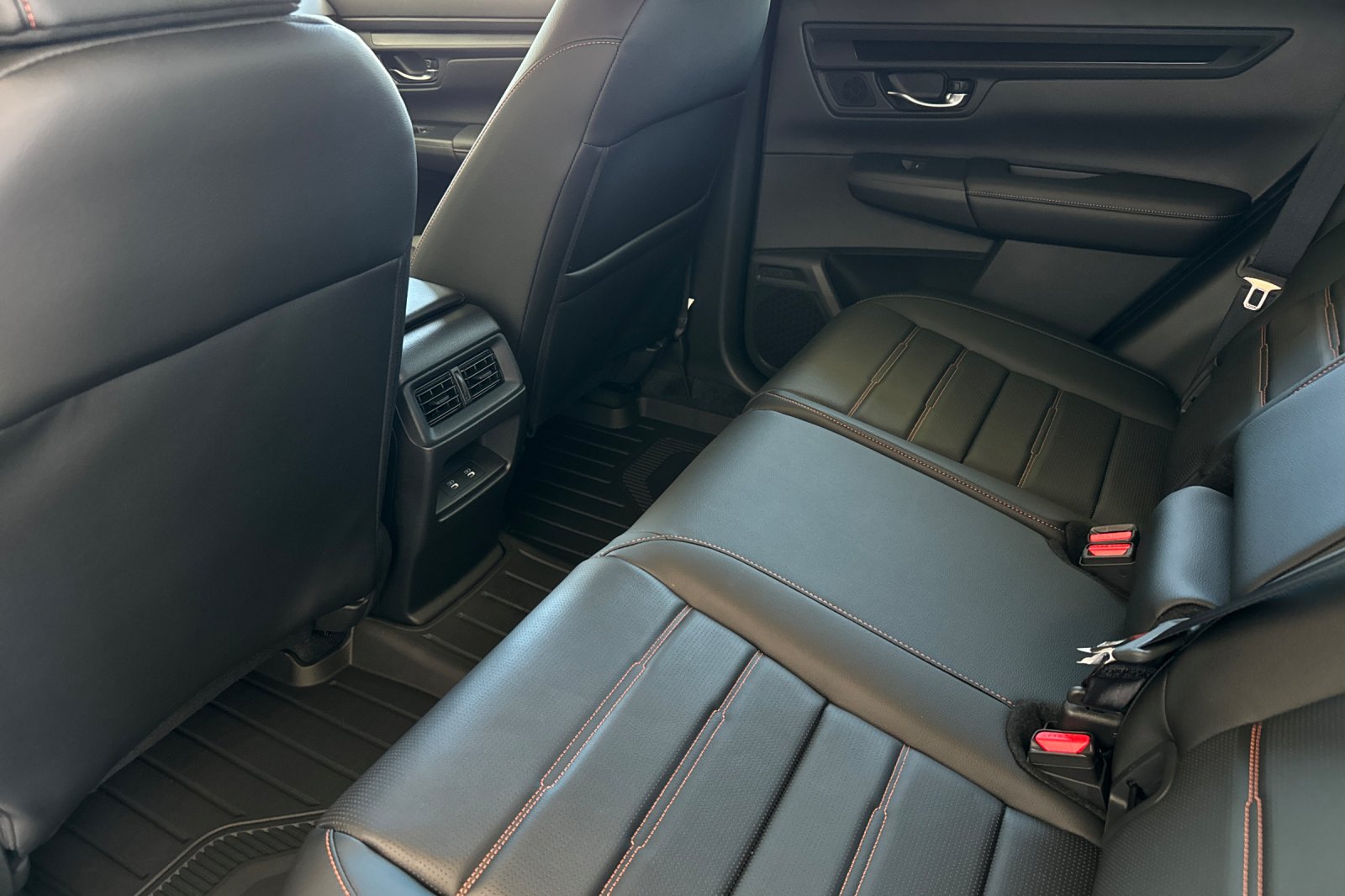2026 Honda CR-V Hybrid Sport-L photo 11