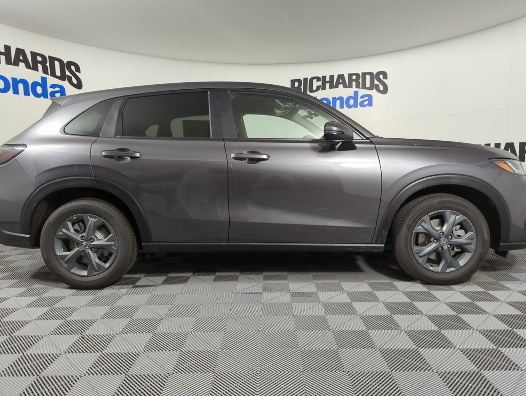 2026 Honda HR-V LX photo 6