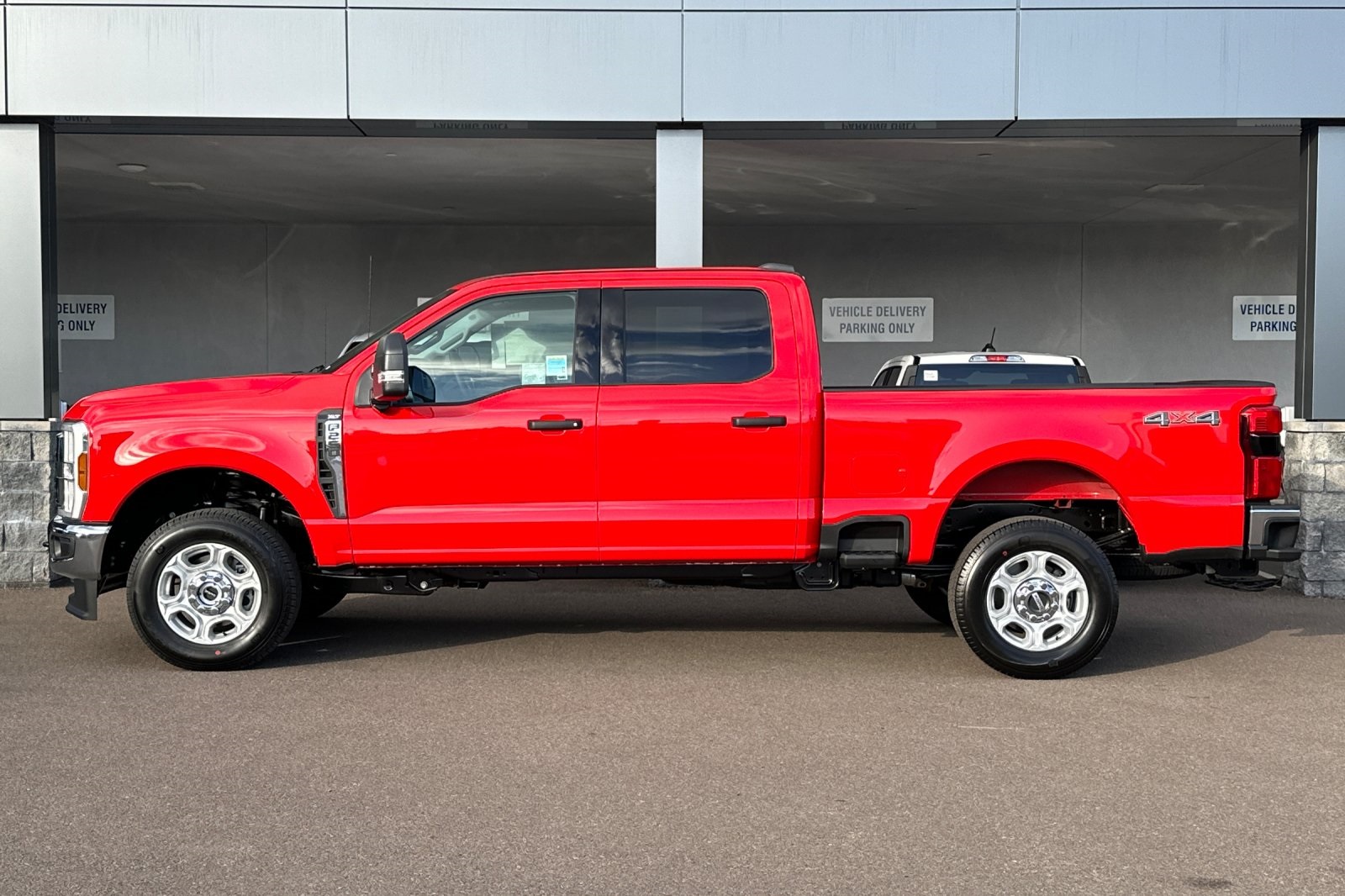 2025 Ford F-250 XLT photo 6