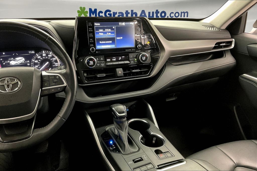 2022 Toyota Highlander XLE photo 7