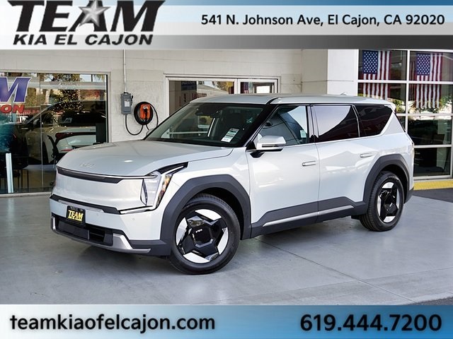 2026 Kia EV9 Light L/R's photo