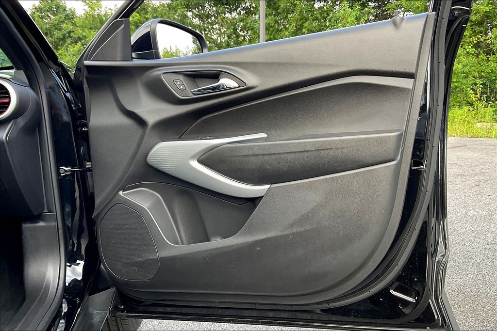 2024 Chevrolet Trax photo 11