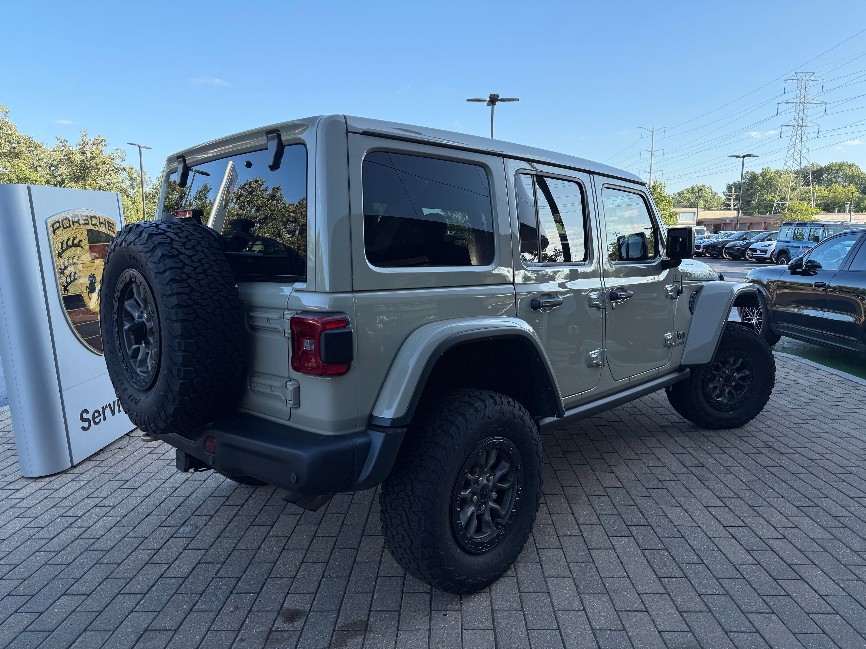 2022 Jeep Wrangler Unlimited Rubicon 392 photo 2
