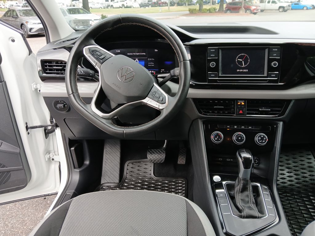 2024 Volkswagen Taos S photo 12