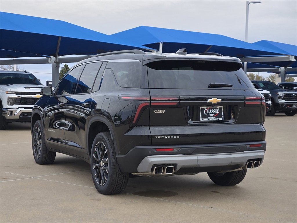 2026 Chevrolet Traverse photo 3