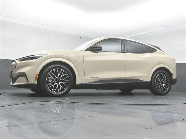 2025 FORD MUSTANG MACH-E - Image 36