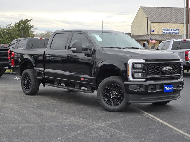 2025 Ford F-250 Lariat photo 2