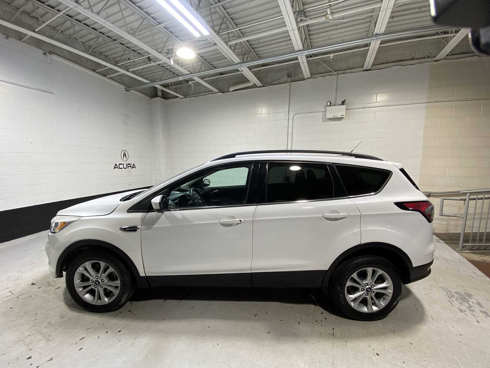 2018 Ford Escape SE photo 3