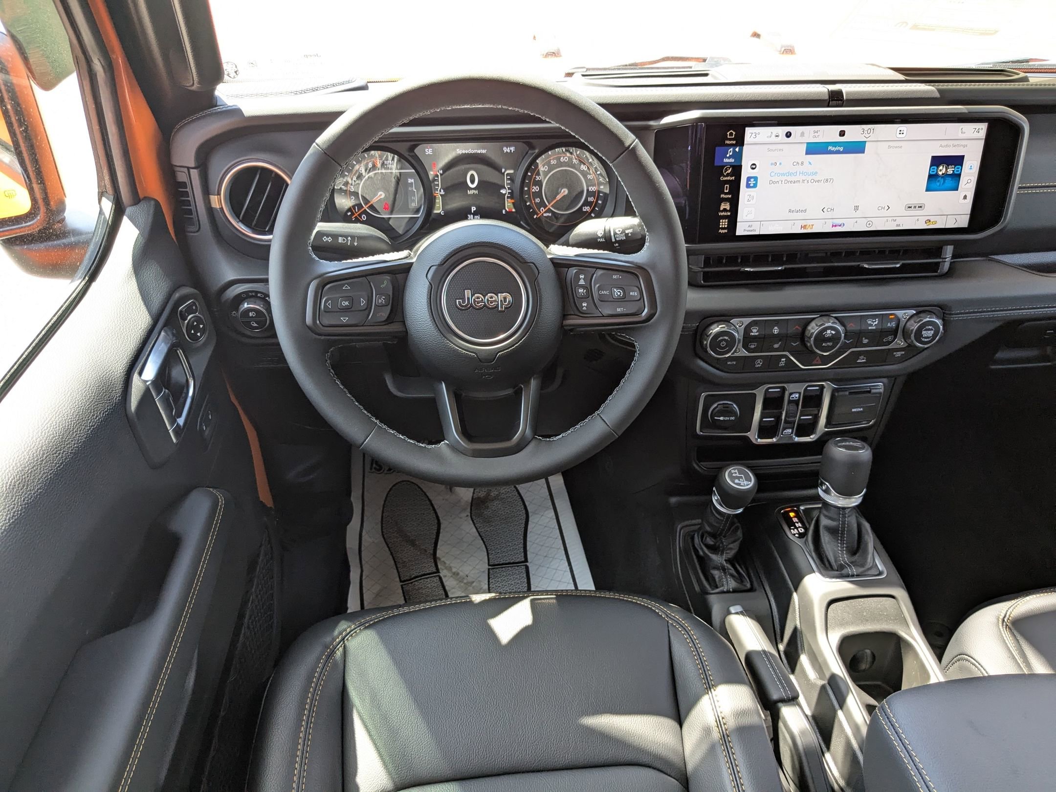 2025 Jeep Gladiator Sport photo 26