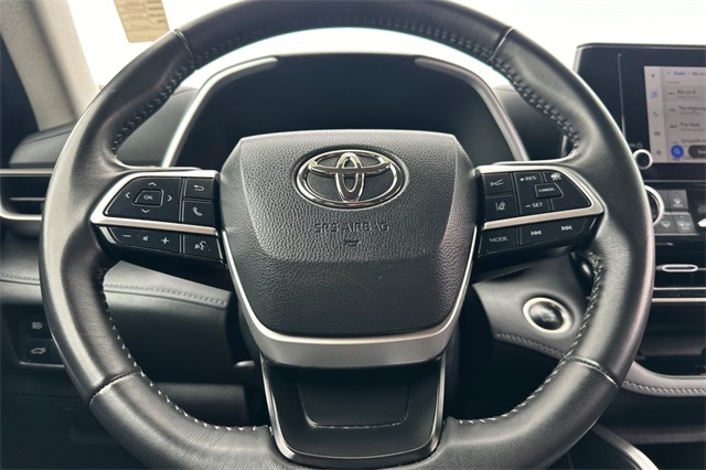 2024 Toyota Highlander XLE photo 19
