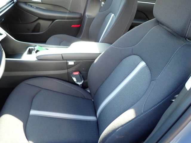 2025 Hyundai Sonata Hybrid SEL photo 11