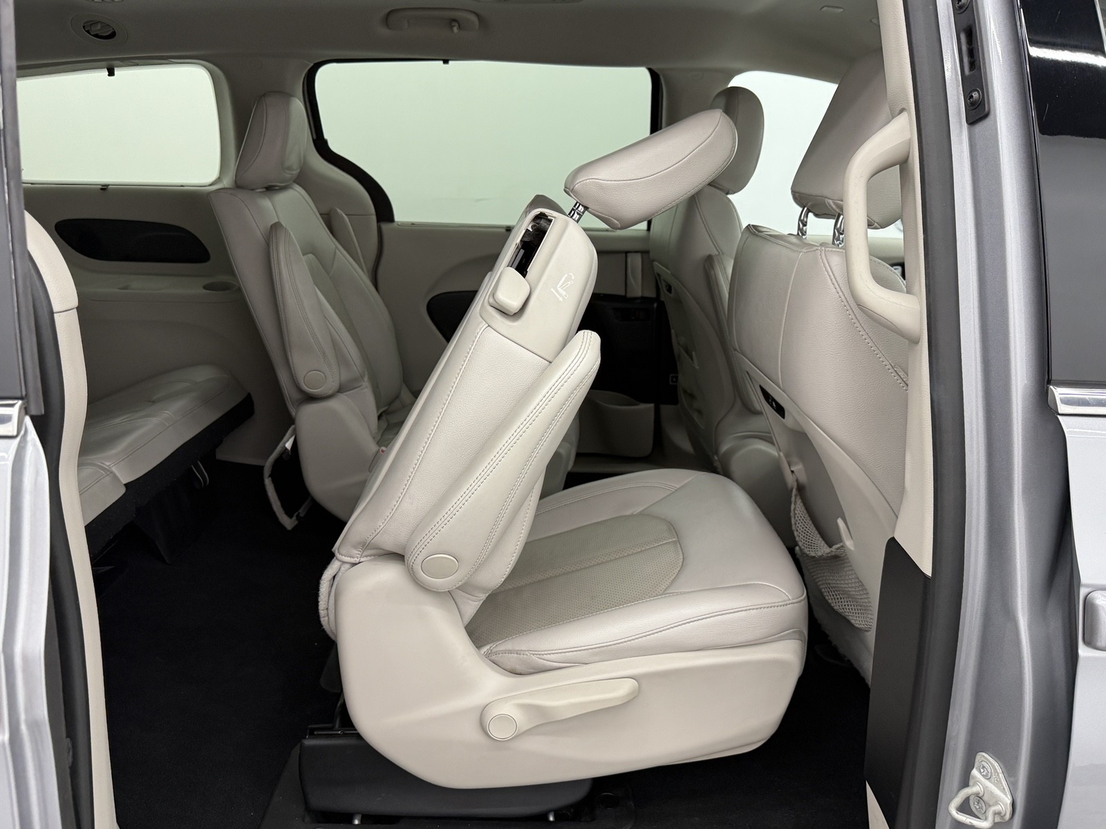 2021 Chrysler Pacifica Hybrid Touring L photo 52