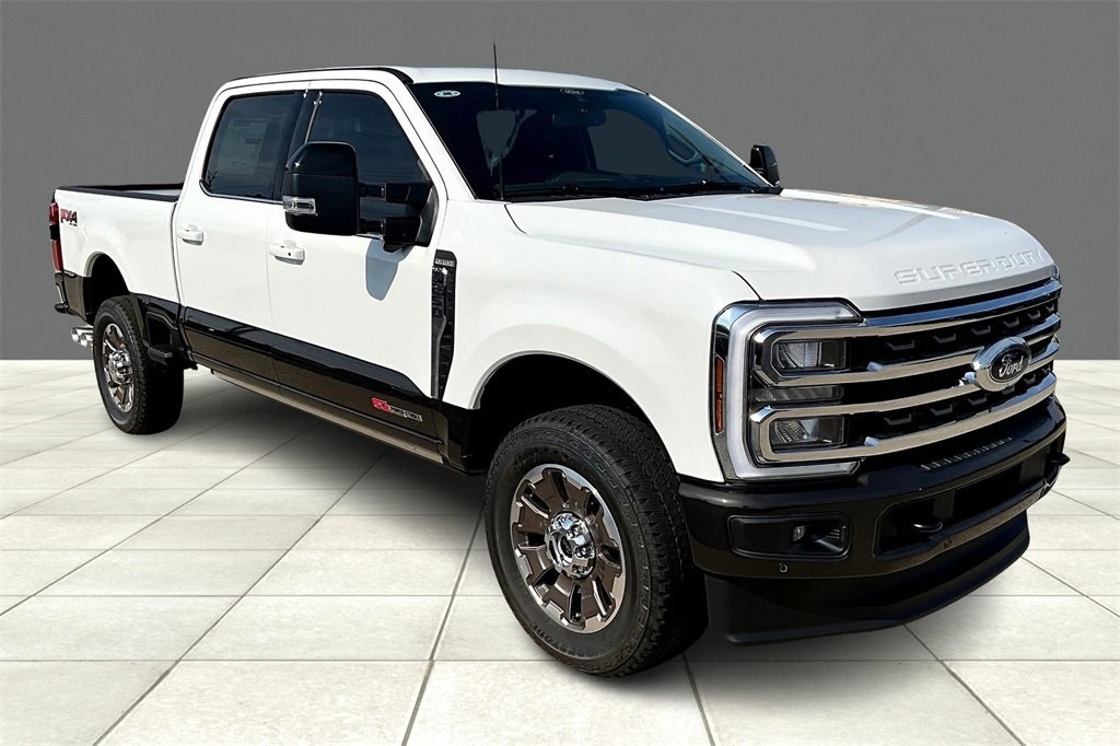 2025 Ford F-250 photo 2