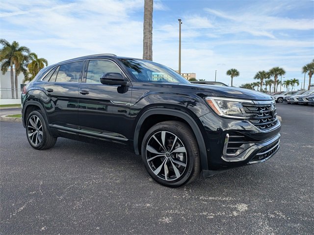 2024 Volkswagen Atlas Cross Sport SEL Premium R-LINE's photo