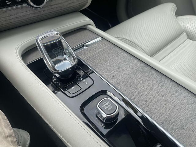2023 Volvo XC90 Ultimate photo 25