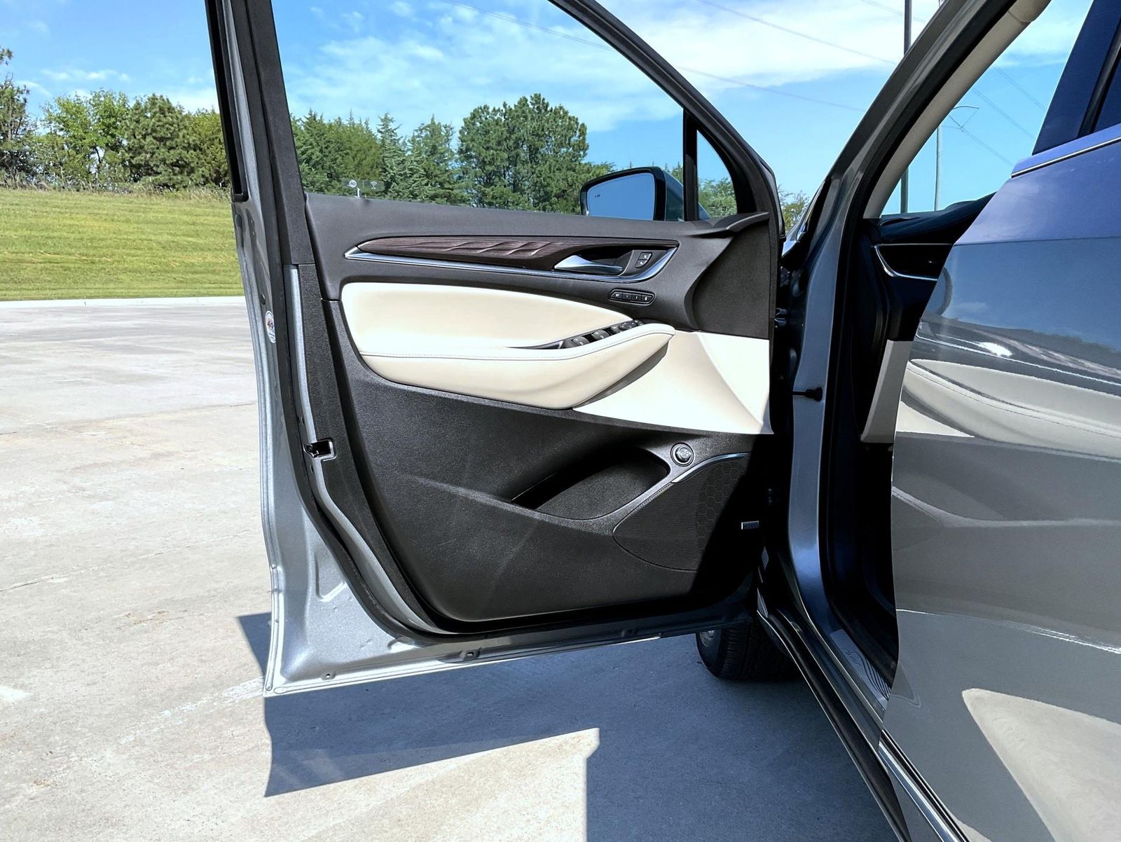 2024 Buick Enclave Avenir photo 10