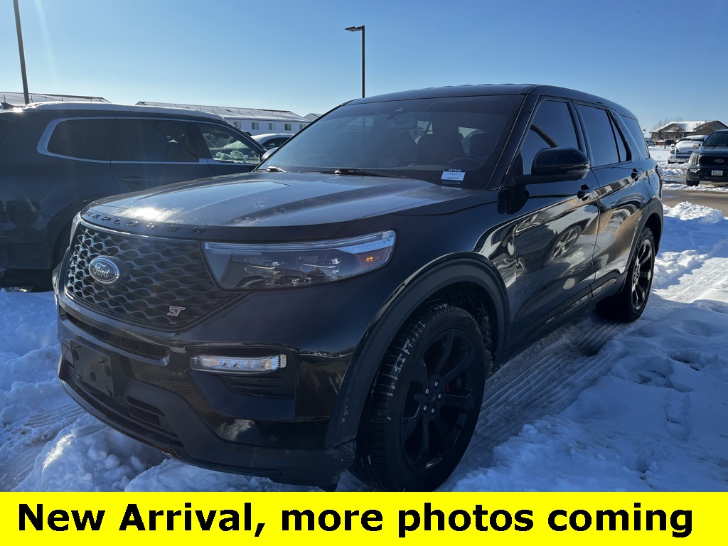 2022 Ford Explorer ST's photo
