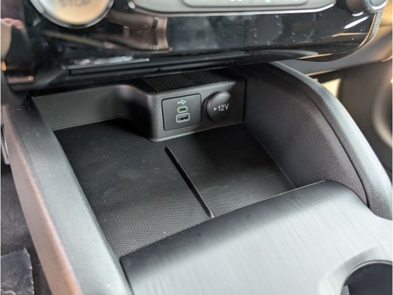 2025 Ford Escape Plug-In Hybrid photo 12
