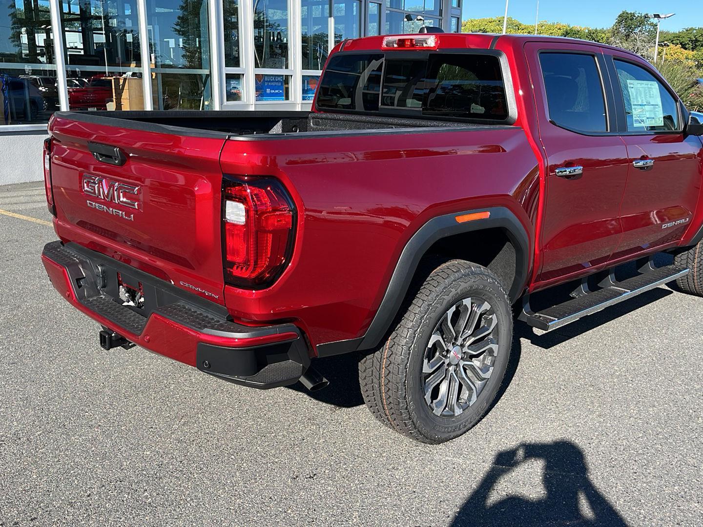 2026 Gmc Canyon Denali photo 2