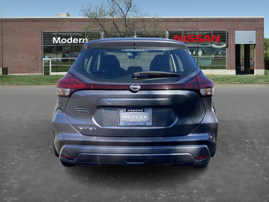 2024 Nissan Kicks S photo 3