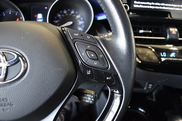 2021 Toyota C-HR XLE photo 19