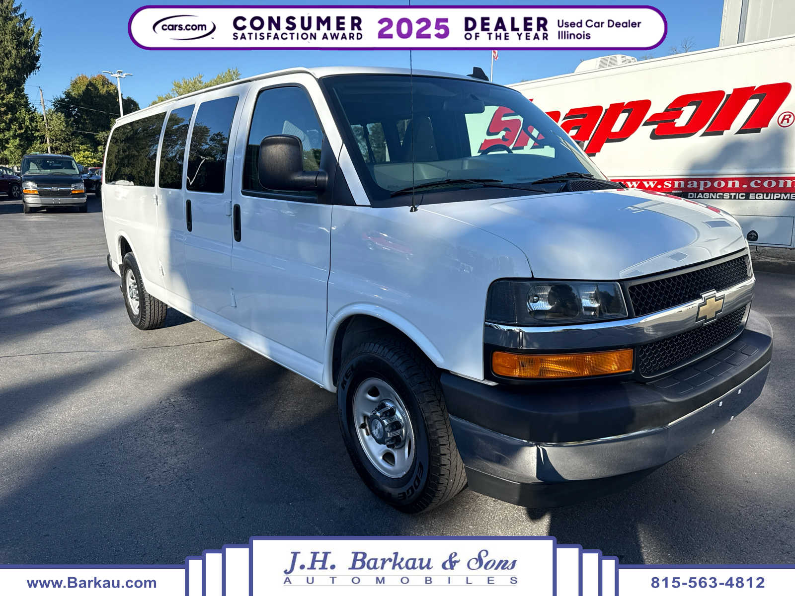 2017 Chevrolet Express Passenger LS