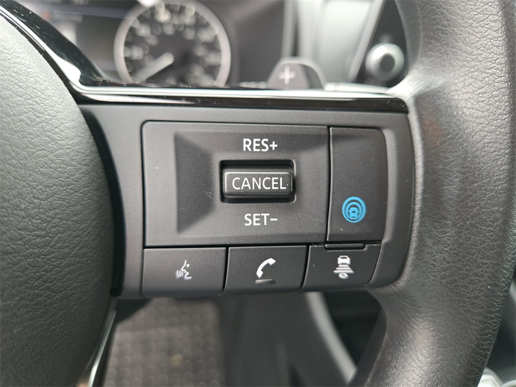 2021 Nissan Rogue SV photo 16