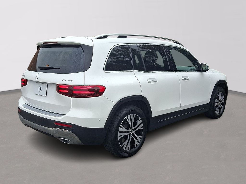 2025 Mercedes Benz GLB 250 4MATIC photo 2