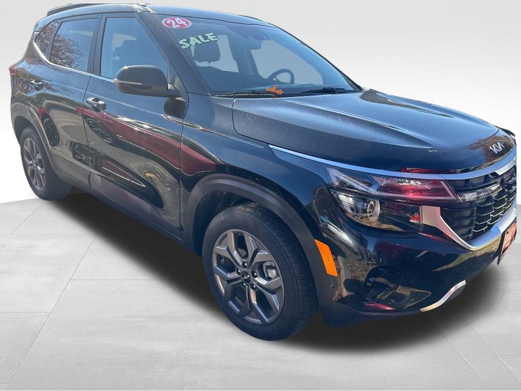 2024 Kia Seltos S photo 4