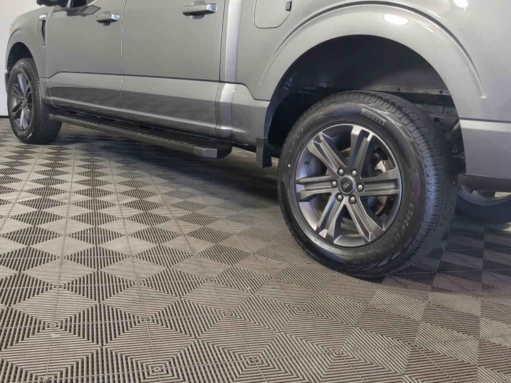 2023 Ford F-150 Lariat photo 4