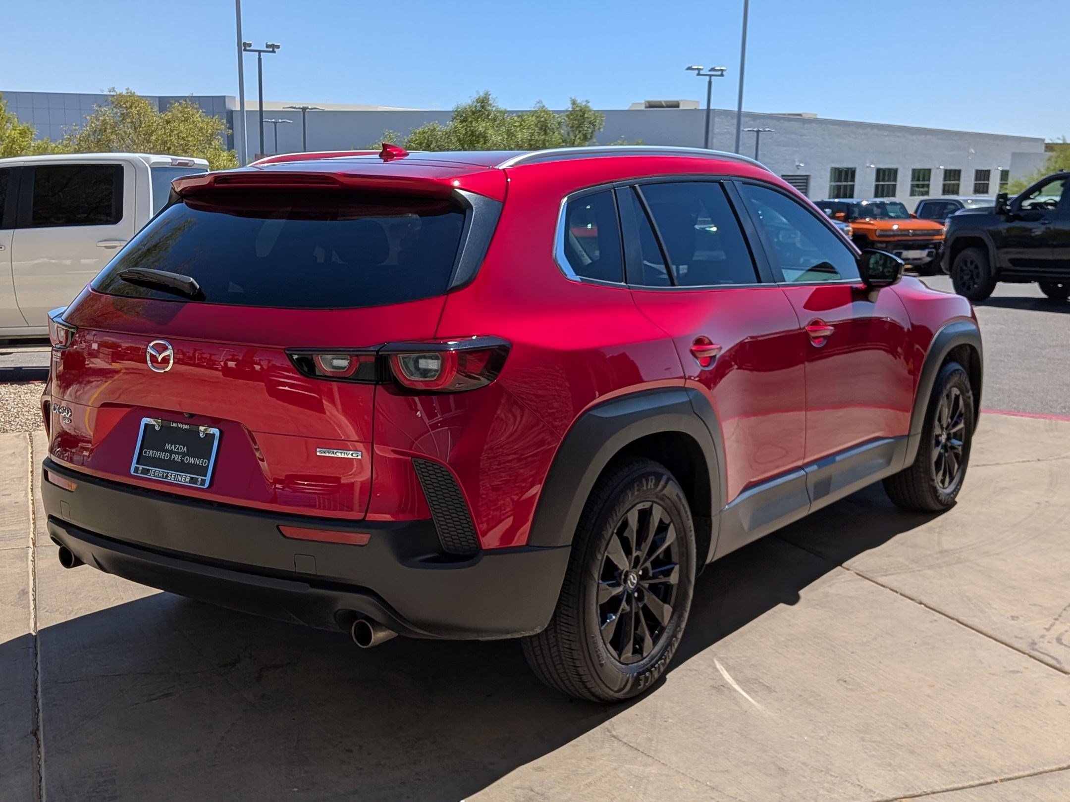 2024 Mazda CX-50 2.5 S Premium photo 5