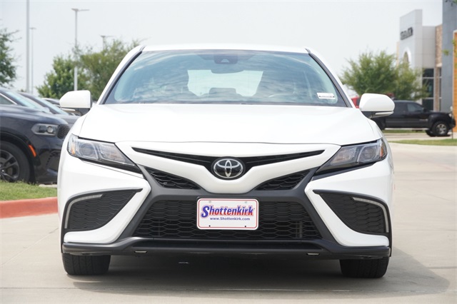 2024 Toyota Camry SE photo 2