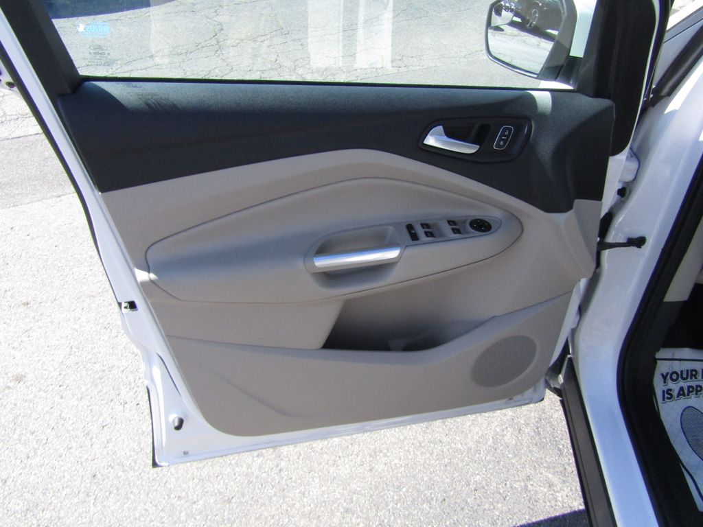 2017 Ford Escape SE photo 11