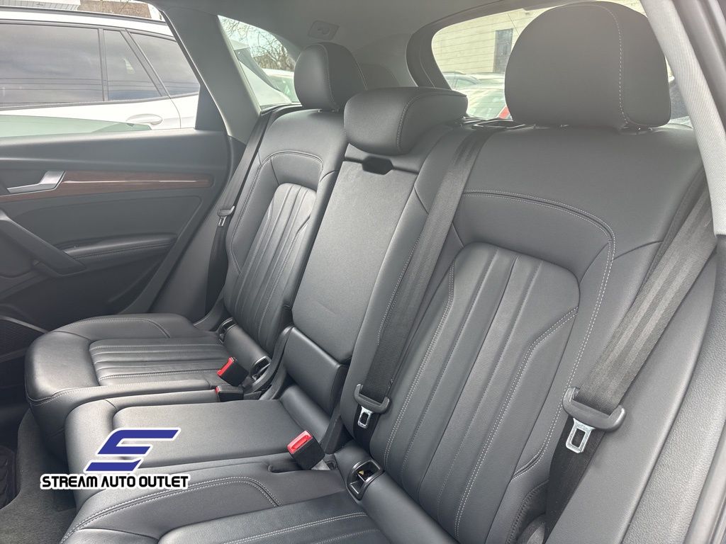 2023 Audi Q5 40 Premium Plus photo 18