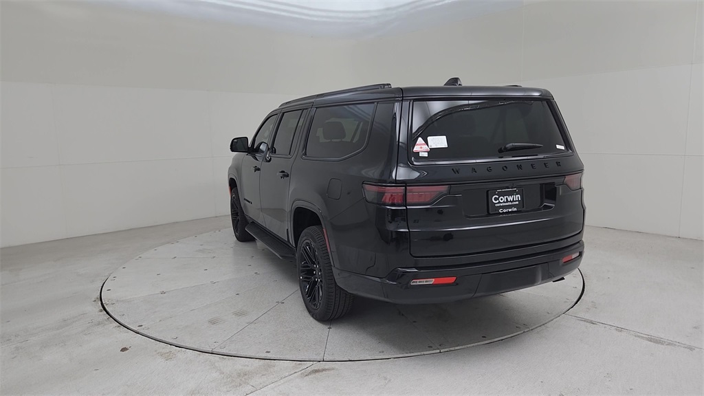 2025 Jeep Wagoneer L Series II photo 11
